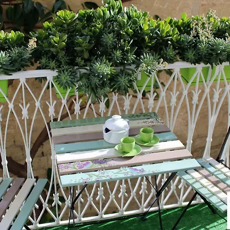 Apartment Domus Claudiana Naples